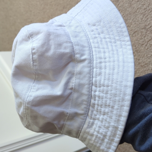 Chok Lids | White Bucket Hat - Picture 3 of 6